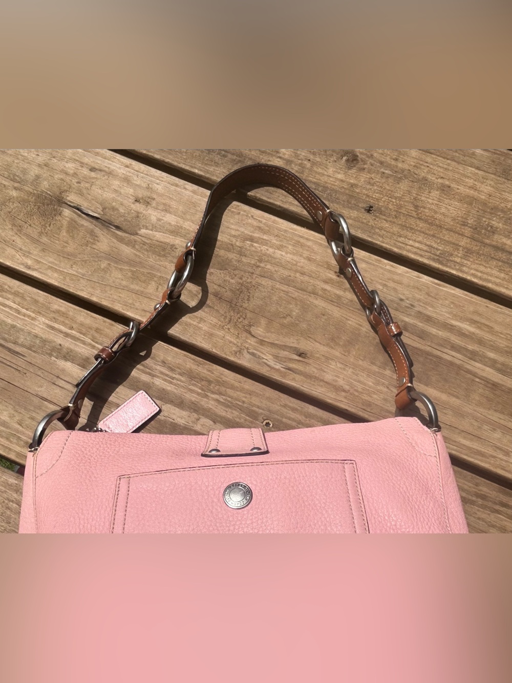Coach soho Y2K flap rings Classic Pink pebbled Leather Shoulder Bag. Hang tag. - Picture 4 of 6